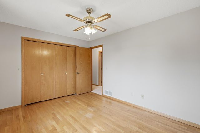 2073 Lydia Avenue E, Maplewood, MN 55109