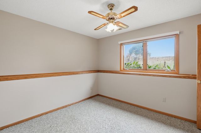 2073 Lydia Avenue E, Maplewood, MN 55109