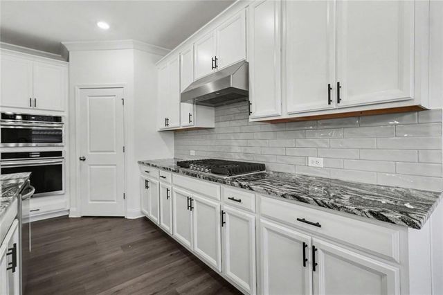 375 Plainfield Street, Fayetteville, GA 30215