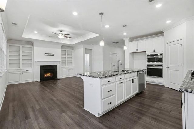 375 Plainfield Street, Fayetteville, GA 30215