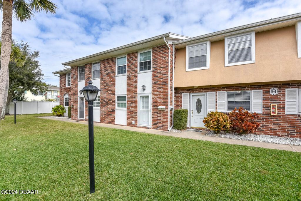 2200 S Palmetto Avenue B040, South Daytona, FL 32119