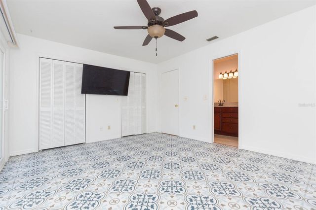 5203 PINE MILL COURT, Temple Terrace, FL 33617