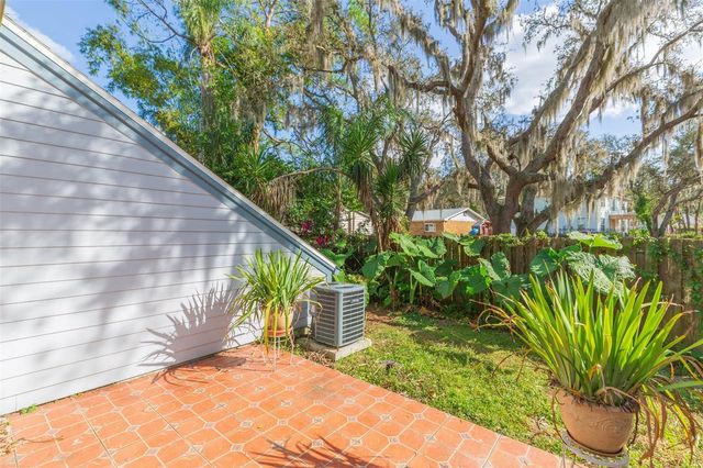 5203 PINE MILL COURT, Temple Terrace, FL 33617