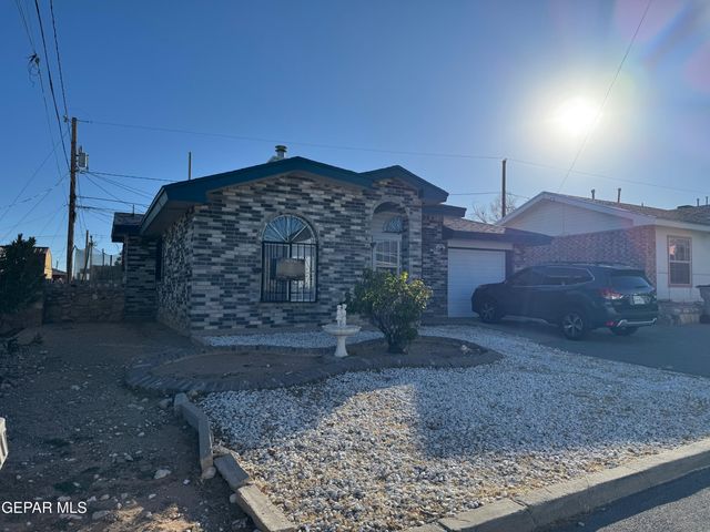 4124 EDGAR PARK Avenue, El Paso, TX 79904