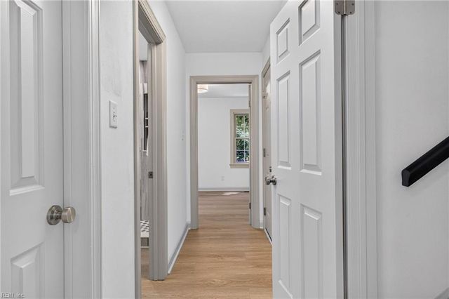 892 Bishopsgate LN, Virginia Beach, VA 23452