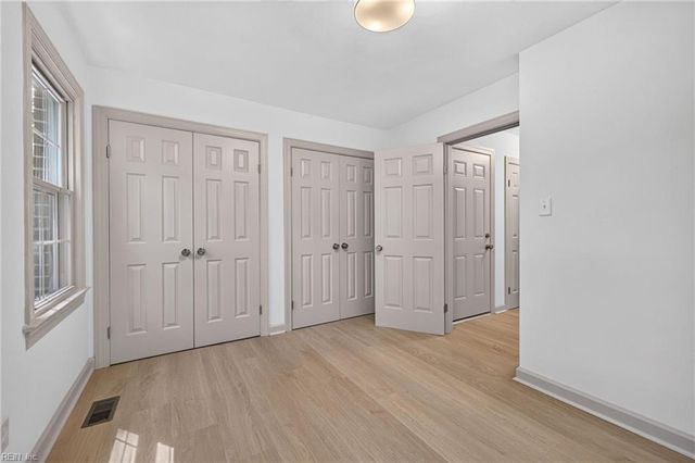 892 Bishopsgate LN, Virginia Beach, VA 23452