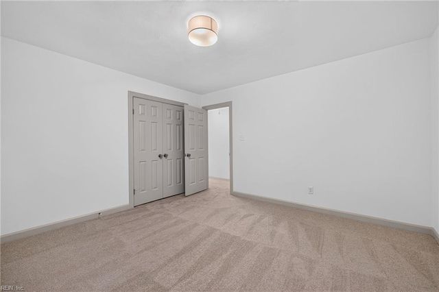 892 Bishopsgate LN, Virginia Beach, VA 23452