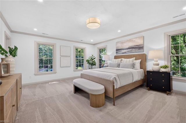 892 Bishopsgate LN, Virginia Beach, VA 23452