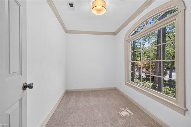 892 Bishopsgate LN, Virginia Beach, VA 23452