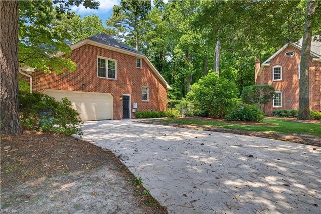 892 Bishopsgate LN, Virginia Beach, VA 23452