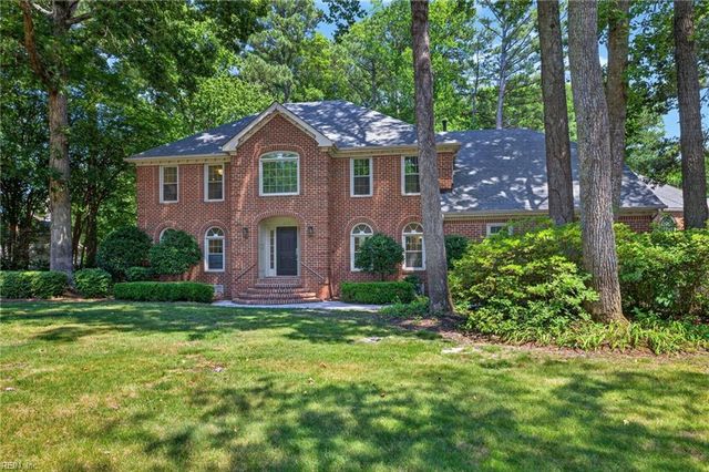 892 Bishopsgate LN, Virginia Beach, VA 23452