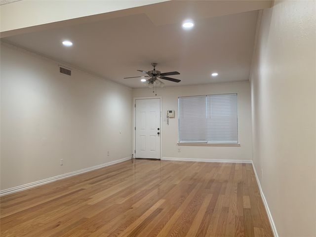 5818 E University Boulevard 233, Dallas, TX 75206