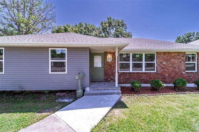 15711 E 44th Terrace, Independence, MO 64055