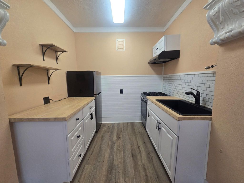 725 Broadway Avenue 7, Galveston, TX 77550