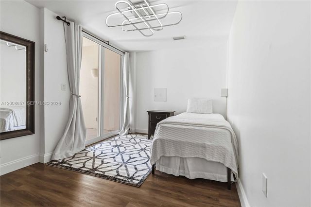 3700 Island Blvd C307, Aventura, FL 33160