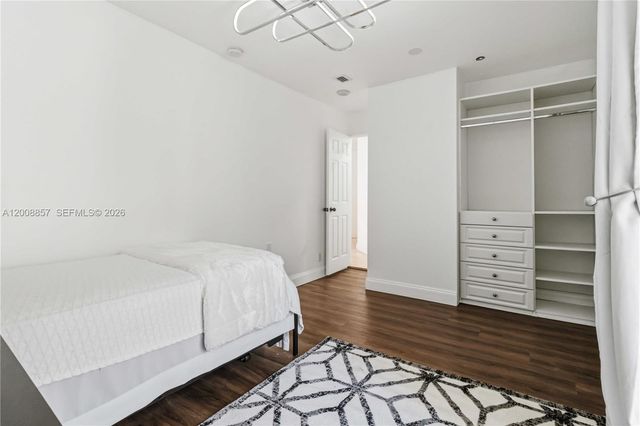 3700 Island Blvd C307, Aventura, FL 33160