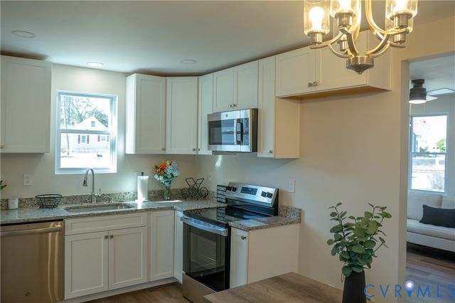 2855 Hartman St, Richmond, VA 23223