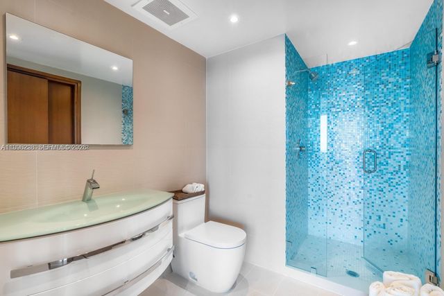 450 Alton Rd 3303, Miami Beach, FL 33139