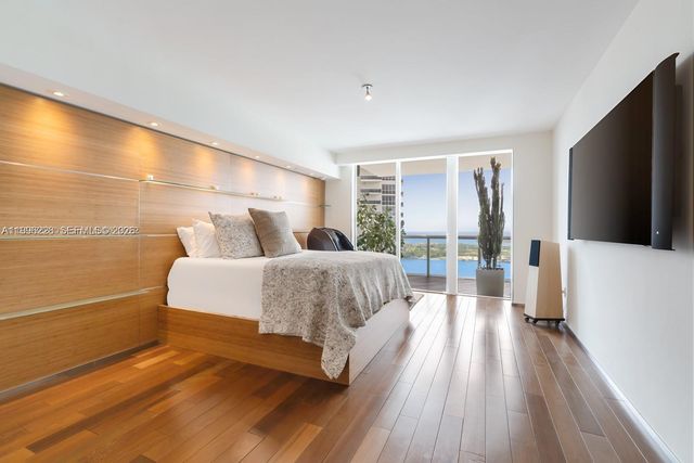 450 Alton Rd 3303, Miami Beach, FL 33139