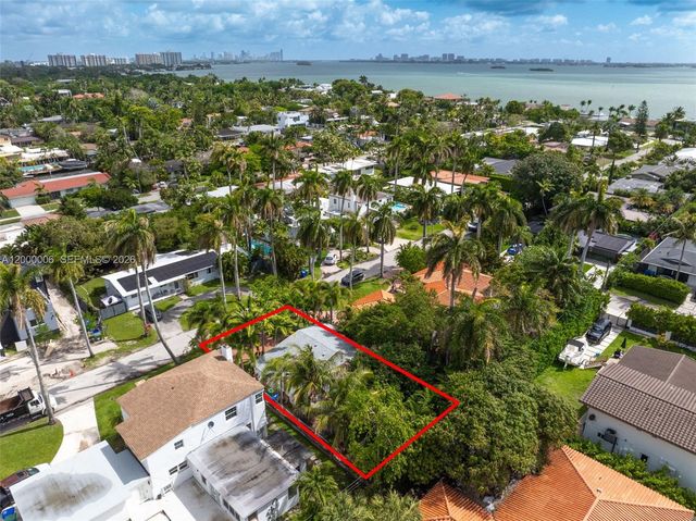 1104 NE 85th St, Miami, FL 33138