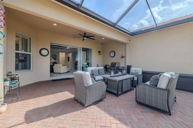 16301 GARNET GLEN PLACE, Wimauma, FL 33598