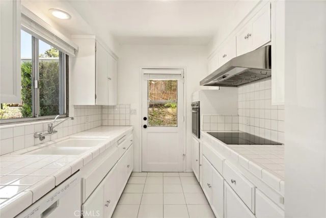 681 S Orange Grove Boulevard 3, Pasadena, CA 91105