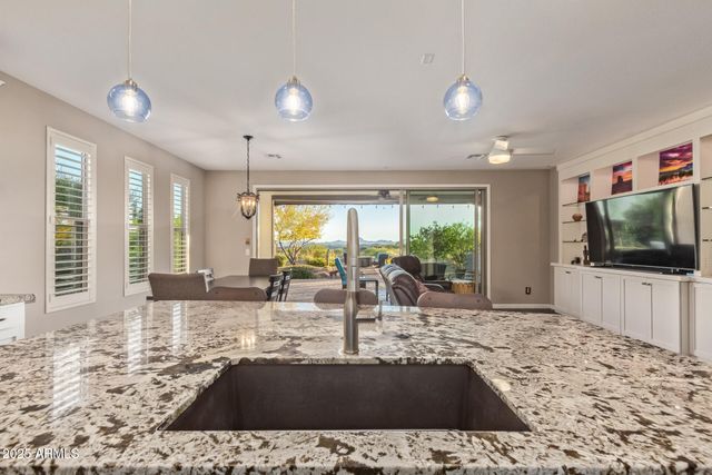 3171 KNIGHT Way, Wickenburg, AZ 85390