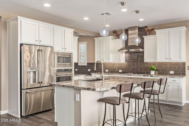 3171 KNIGHT Way, Wickenburg, AZ 85390