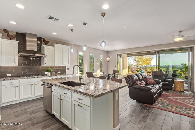 3171 KNIGHT Way, Wickenburg, AZ 85390