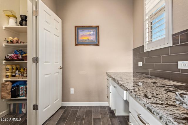 3171 KNIGHT Way, Wickenburg, AZ 85390