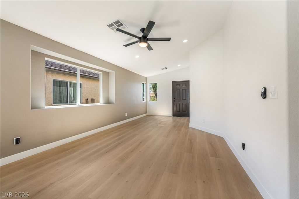 Image 7 of property listing at 1654 Ringe Lane, Las Vegas, NV 89156