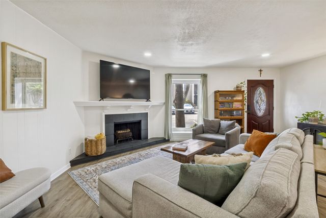 15910 Coolwood Drive 1046, Dallas, TX 75248
