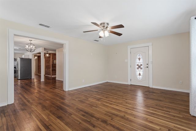 310 N Line Street, Mineola, TX 75773