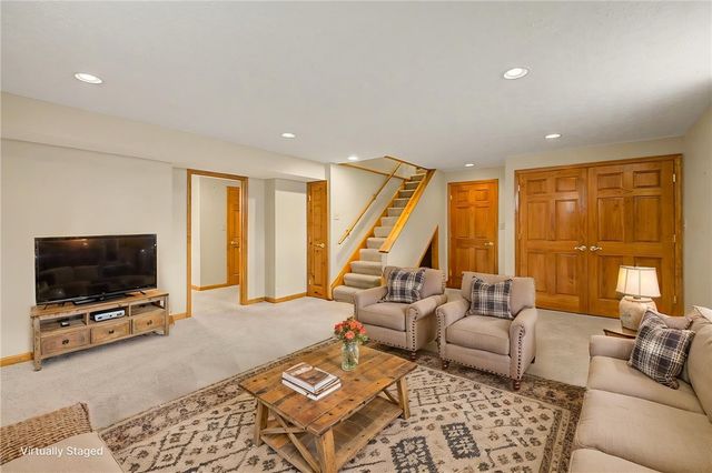 9915 Sheehan Road, Centerville, OH 45458