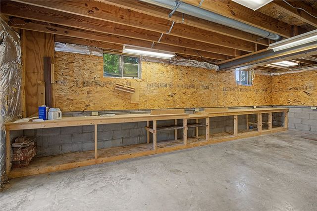 9915 Sheehan Road, Centerville, OH 45458