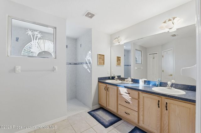 5220 Kirkwood Avenue, Spring Hill, FL 34608