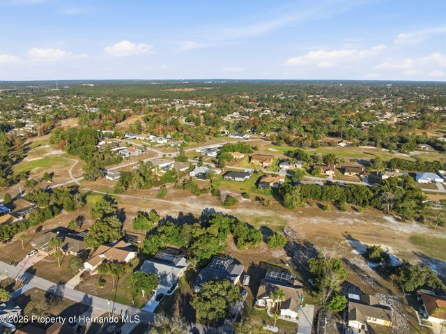 5220 Kirkwood Avenue, Spring Hill, FL 34608