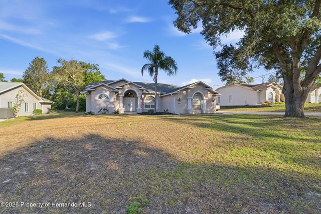 5220 Kirkwood Avenue, Spring Hill, FL 34608