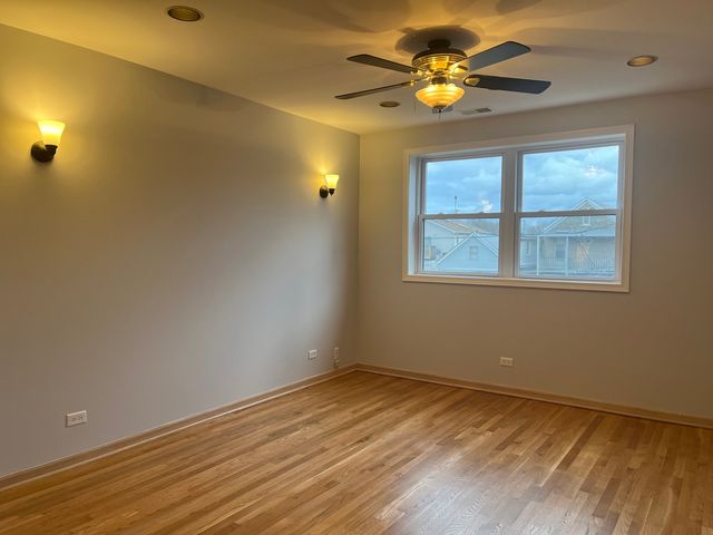 449 W 37th Street 2, Chicago, IL 60609
