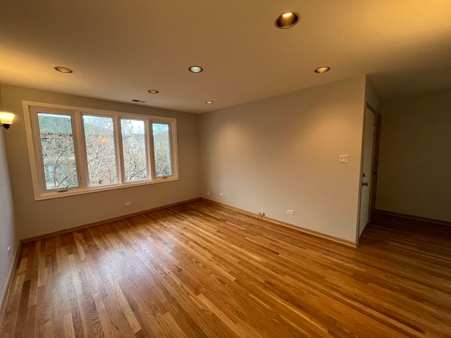 449 W 37th Street 2, Chicago, IL 60609