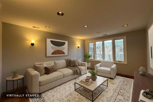 449 W 37th Street 2, Chicago, IL 60609