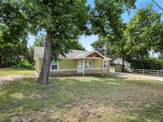 412 E Lawson Road, Dallas, TX 75253