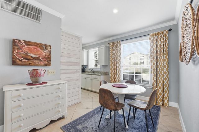 7000 Seawall Boulevard 412, Galveston, TX 77551