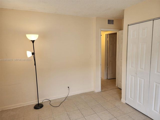 241 SE 9th Avenue 110, Pompano Beach, FL 33060