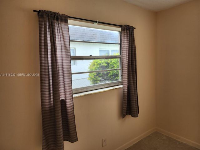 241 SE 9th Avenue 110, Pompano Beach, FL 33060