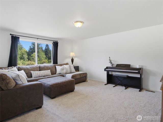 35401 S 40th Avenue, Roy, WA 98580