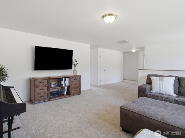 35401 S 40th Avenue, Roy, WA 98580