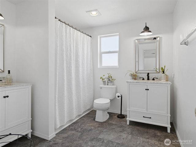 35401 S 40th Avenue, Roy, WA 98580
