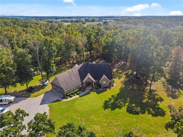 477 NE Duke Hill Road, Highfill, AR 72713