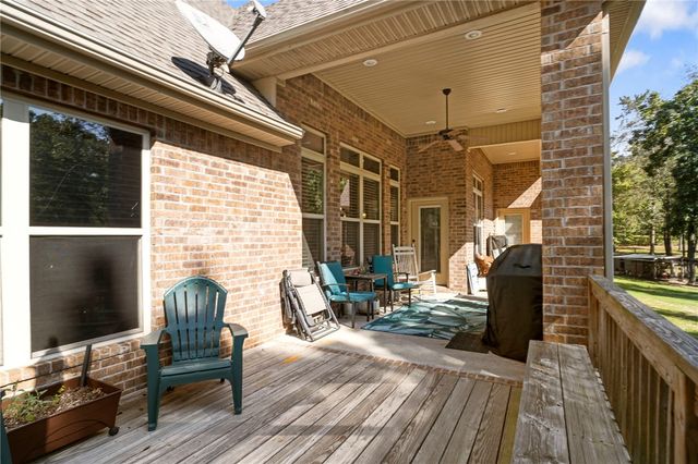 477 NE Duke Hill Road, Highfill, AR 72713